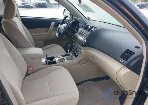2012 Toyota Highlander z USA, uszkodzony, nr VIN 5TDZA3EH3CS019633